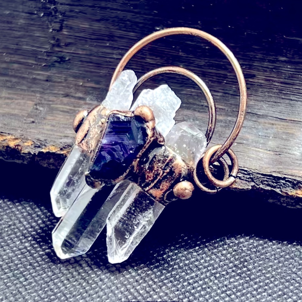 Amethyst and quartz bronze necklace
